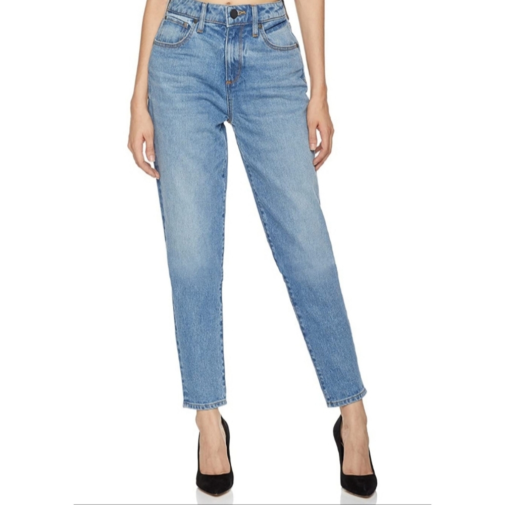 Girlfriend Fit Jeans